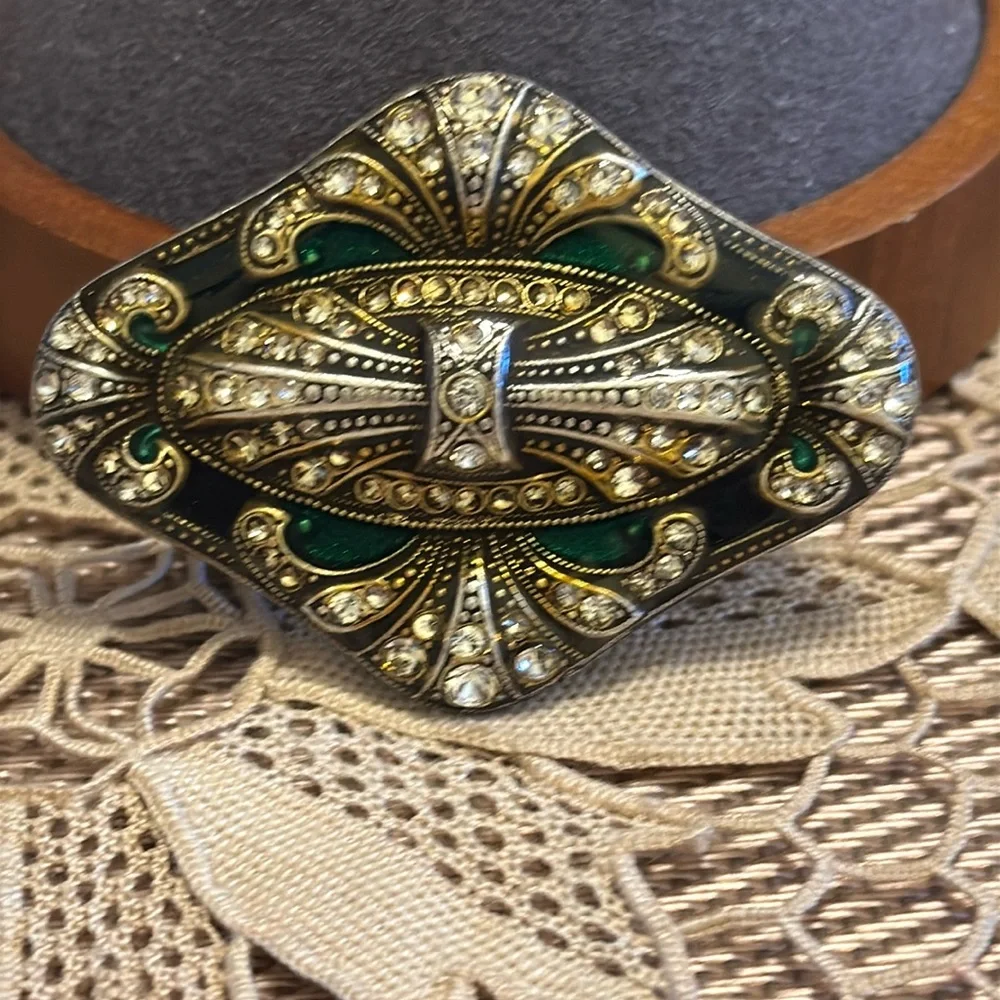 Vintage signed Pierre Bex art deco emerald green and rhinestone brooch